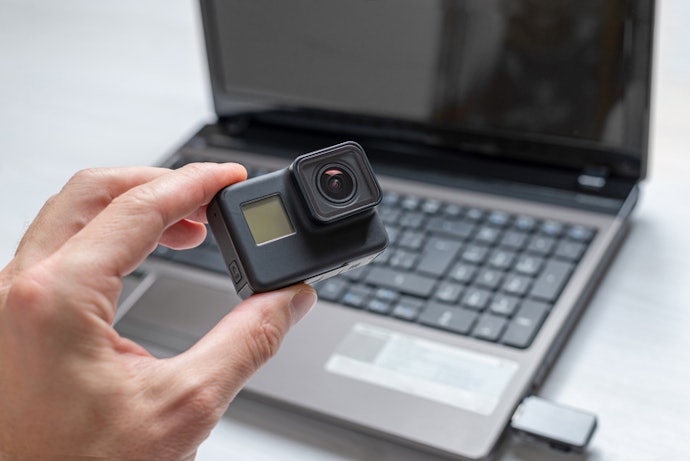 Para Transferir Arquivos sem Usar Cabo, Opte por uma Câmera à Prova d'Água Wi-Fi