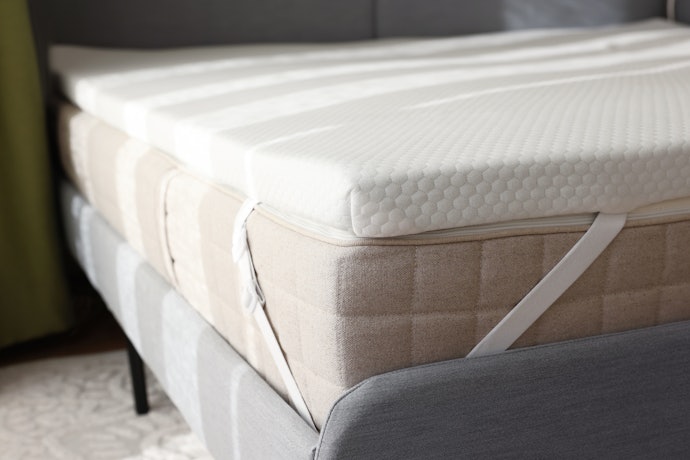 Se o Seu Colchão É Duro ou Firme, Prefira Pillow Top Casal com Espessura entre 7 e 10 cm