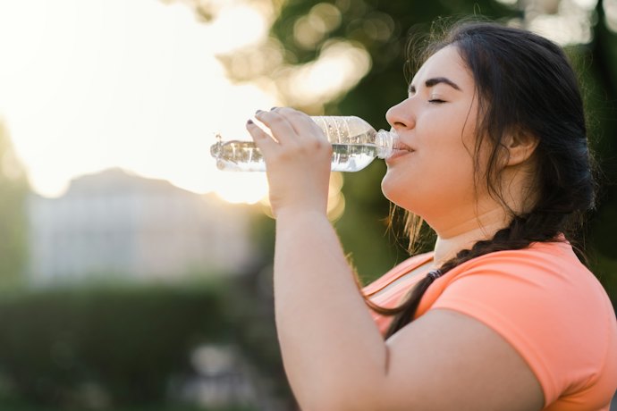 Não Quer que a Água Interfira na Dieta? Prefira Baixo Teor de Sódio, Menos que 30 mg/L