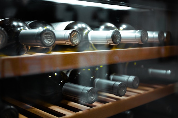Se Você Coleciona e Sabe Tudo Sobre Vinhos, Escolha uma Adega com Capacidade para 34 Garrafas