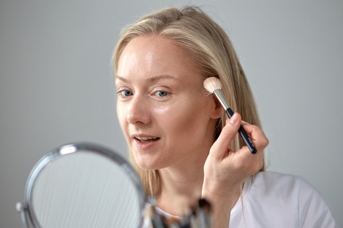 Para Promover Viço à Pele, Opte por BB Cream com Glicerina ou Ácido Hialurônico