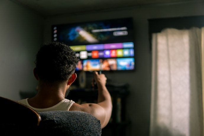 Prefere Assistir Filmes à Noite? Opte por Painéis OLED