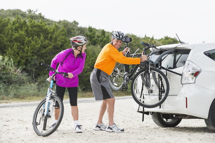 Busca um Transbike Simples Para 1 ou 2 Bikes? Aposte nos de Porta-Malas ou Ventosa