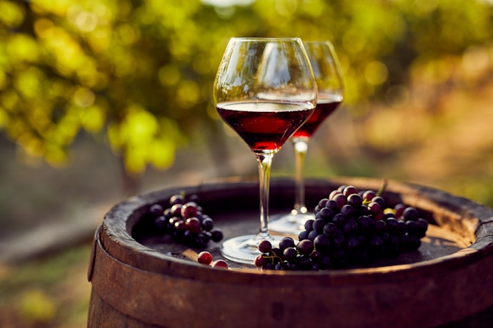 Taças para Vinho Tinto: Altas e com Boca e Bojo Largos para o Vinho Respirar