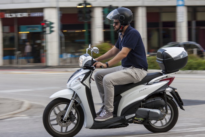 O Volume Ideal do Baú Varia com a Quantidade de Cilindradas da Moto