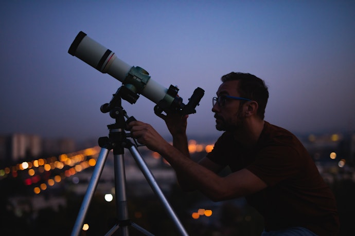Para Visualizar Planetas e a Lua, Prefira um Telescópio Refrator