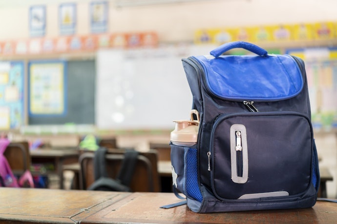 Se Quiser uma Mochila Escolar para Bebê, Prefira Modelos Compactos, de 30 a 35 cm de Altura