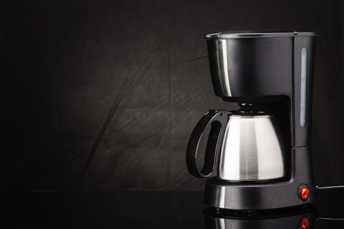 Para Café Quente Fora da Base, Escolha uma Cafeteira Elétrica com Jarra Térmica