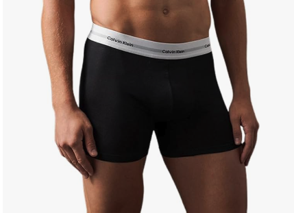 Cuecas Boxer da Calvin Klein São Indicadas para Ficar em Casa ou para Saídas Casuais