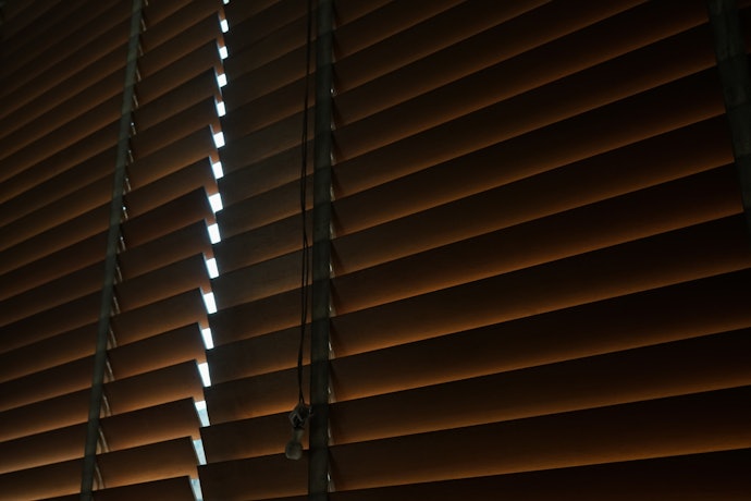 Persiana de Lâminas: Retém a Luz e Deixam o Ambiente Sofisticado