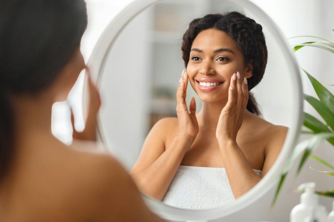 Tem a Pele Seca? Prefira Esfoliantes em Creme e com Ativos Hidratantes, como D-Pantenol