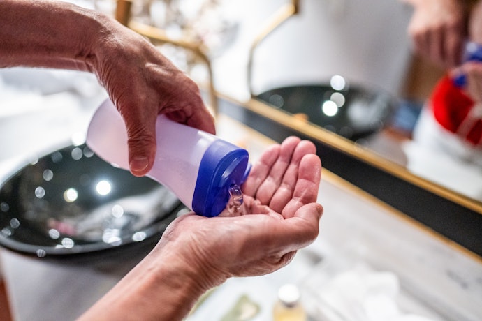 Peles Oleosas e com Acne: Géis com Ativos que Controlam a Oleosidade, como Melaleuca