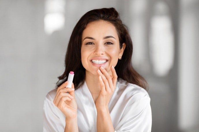 Quer Lábios Hidratados com Cor Suave e Brilho Natural? Escolha o Nivea Shine