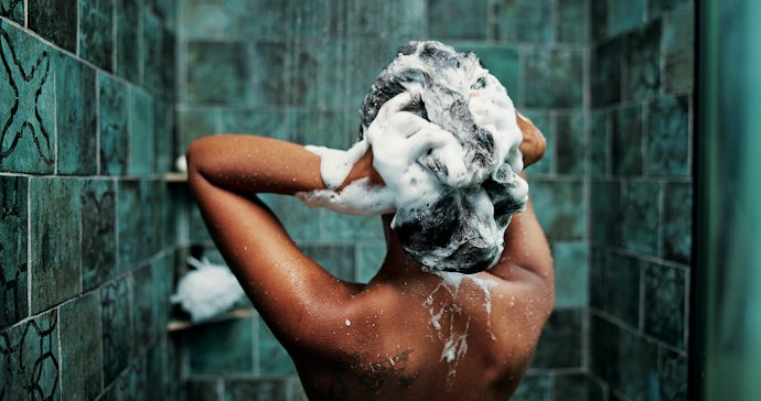 Para Cabelos Danificados e Ressecados, Prefira Shampoos com Glicerina e Queratina