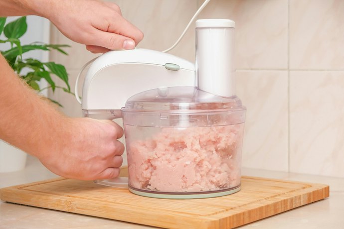 Quer Moer Carnes Cruas, Fazer Pastas ou Massas? Escolha Processadores de 400 a 700 W