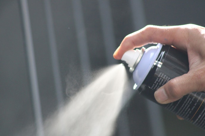 Verniz Automotivo em Spray: Fácil de Usar, Recomendado para Pequenos Reparos