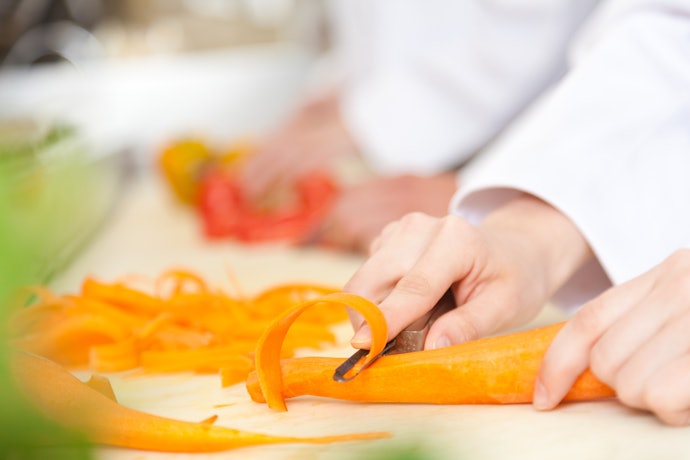 Descascador Vertical: Mais Preciso, Ideal para Legumes Longos e de Casca Fina