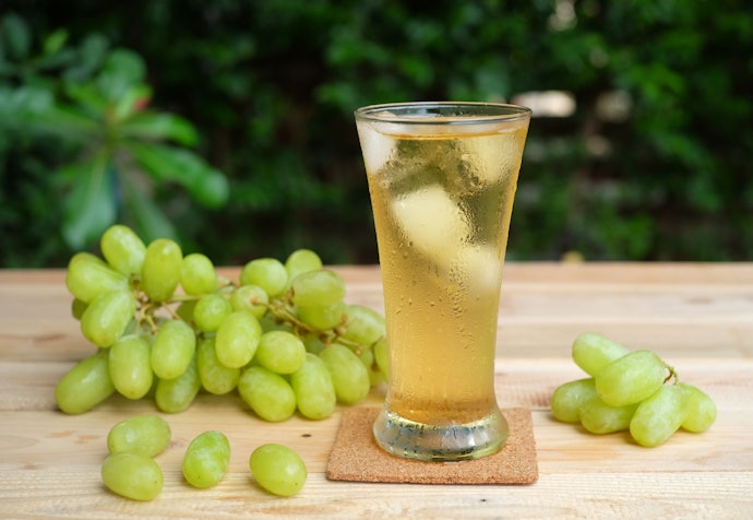 Prefere uma Bebida Mais Leve e Refrescante? Escolha Suco de Uva Integral Branco