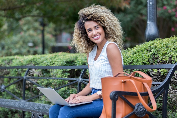 Para Mulheres, Escolha Bolsa Tote ou Bolsa para Notebook Executiva Feminina