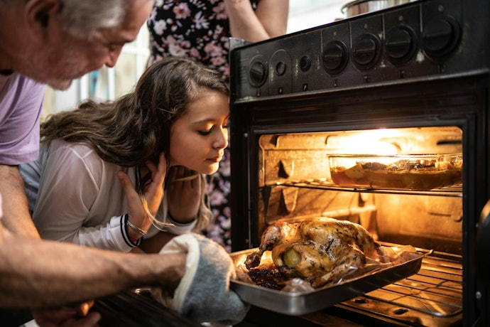 Quer Assar Pratos Grandes? Prefira um Fogão com Forno de Temperatura Acima de 250ºC e 2 Grades