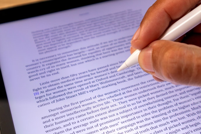Se Busca Foco na Leitura e na Escrita, Opte pelo Kindle Scribe