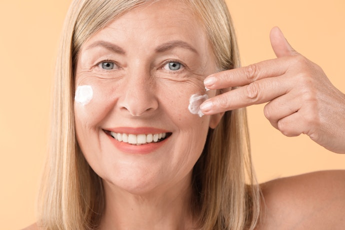 Se Tem Pele Seca, Prefira Clareadores com Textura em Creme ou Gel-Creme