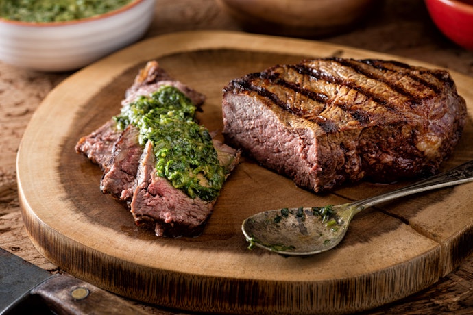 Para Carnes, Prefira um Molho Chimichurri Pronto para Uso
