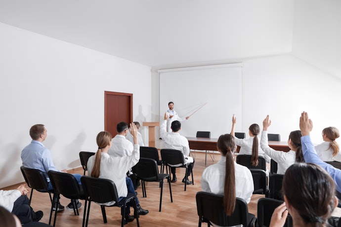 Para Dar Aulas ou Palestras com Qualidade, Escolha um Projetor Profissional