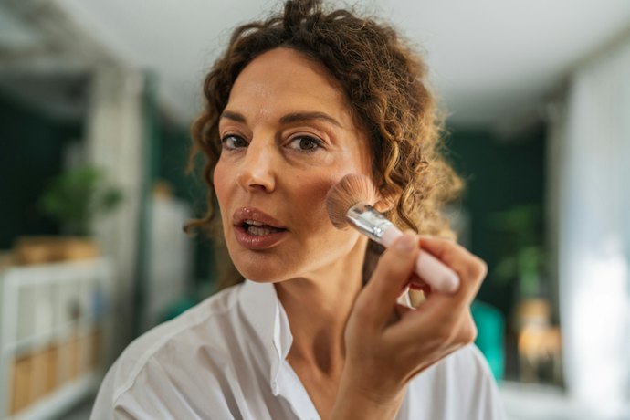 Tem Pele Seca ou Madura? Opte pelo Pó Translúcido com Ácido Hialurônico ou Vitamina E