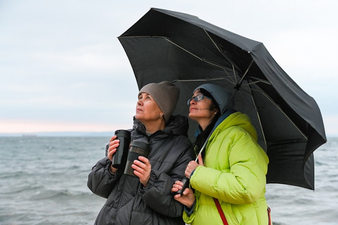 Para Dias de Frio com Chuva e Vento, Escolha um Casaco de Frio Feminino de Nylon