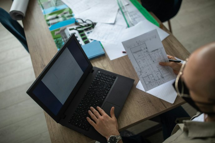 Para Usar AutoCAD, SketchUp ou Revit, Navegador e PDF, Prefira pelo Menos 16 GB de RAM