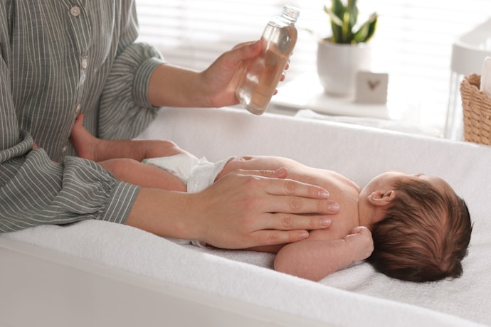 Se Quer Óleo para Cólica de Bebê e Cabelo, Prefira Óleos Vegetais Puros e Prensados a Frio