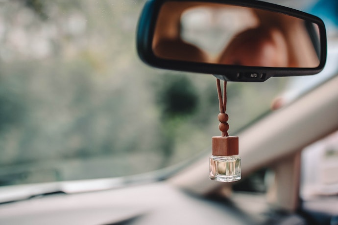 Se Busca Baixo Custo e Praticidade, Opte pelo Cheirinho de Carro de Pendurar no Retrovisor