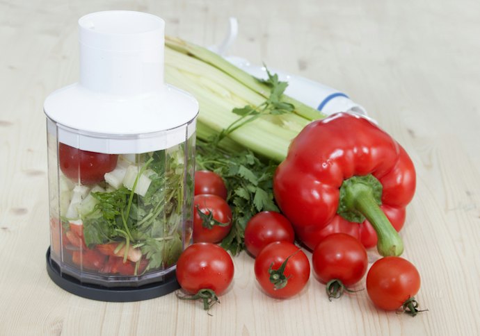 Para Triturar Temperos, Ervas ou Vegetais Moles, Prefira Opções de Até 300 W