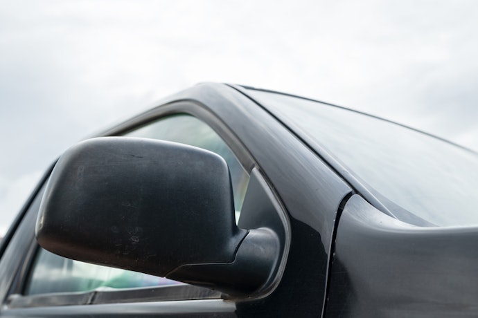 Para Rodas e Retrovisores Discretos, Escolha uma Tinta Spray Automotiva Fosca