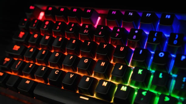 Para Games e Digitação Intensa, Opte por um Teclado Microsoft Mecânico