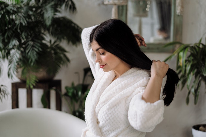 Cabelos Normais ou Secos: Opte por Shampoos com Óleos Naturais, como Argan e Coco
