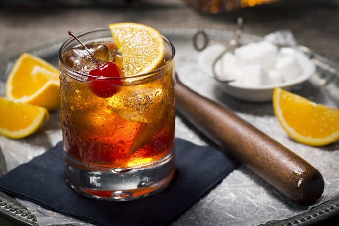 Para Iniciantes ou para Preparar Drinks, Prefira Bourbons com Menor Teor Alcoólico, como 40%