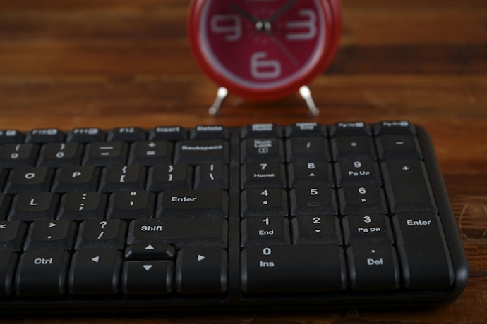 Teclados Logitech de Membrana: Costumam Ter um Custo Mais Baixo