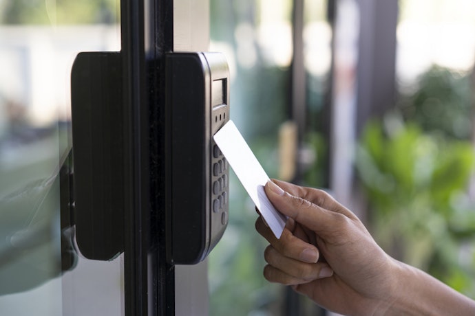 Quer mais Comodidade? Escolha Interfones com Câmeras Compatíveis com Cartões RFID