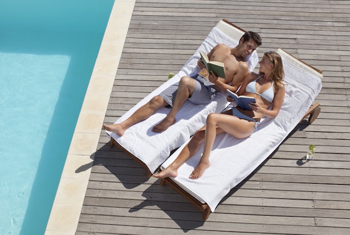 Espreguiçadeira Tradicional: para se Deitar na Beira da Piscina e no Jardim