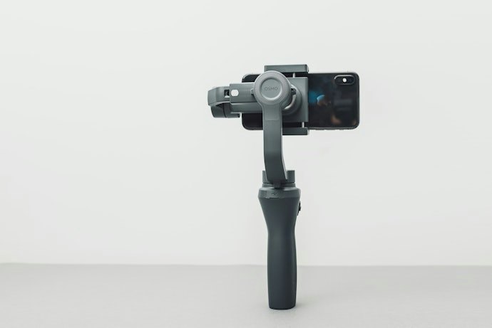 A Filmagem Será Caminhando ou Sujeita a Movimentos Bruscos? Escolha Gimbals de 3 Eixos