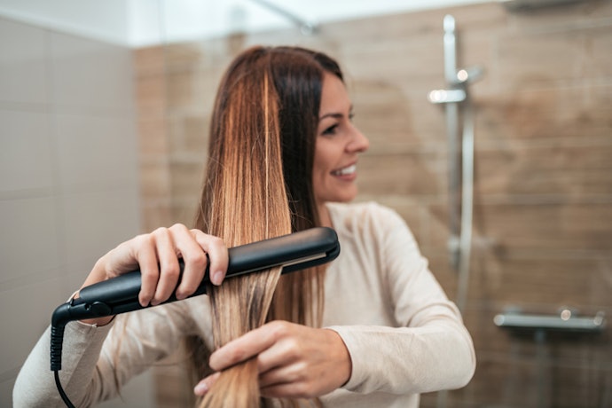 Seu Cabelo É Loiro Médio ou Escuro? Opte por uma Progressiva sem Formol Azul