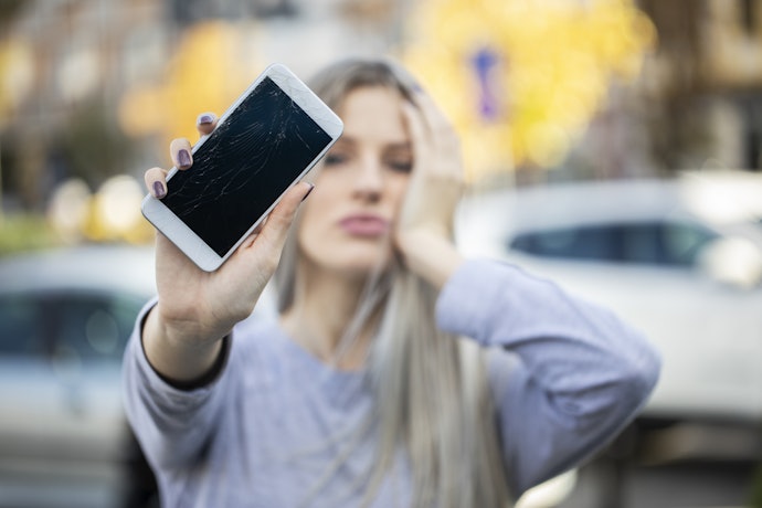 Para Proteger a Tela em Caso de Quedas, Escolha uma Película de iPhone de Poliuretano