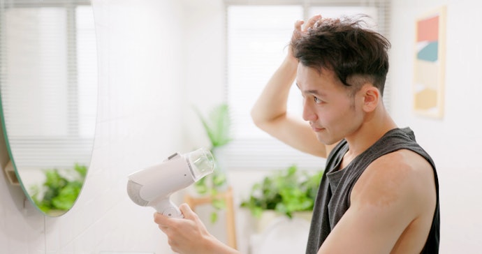 Fios Finos e Fáceis de Secar: Potência Entre 1400 W e 2000 W É Suficiente