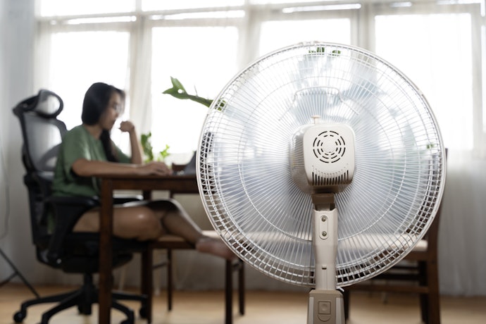 Para Ambientes entre 10 m² e 25 m², Prefira Ventiladores entre 100 W e 140 W