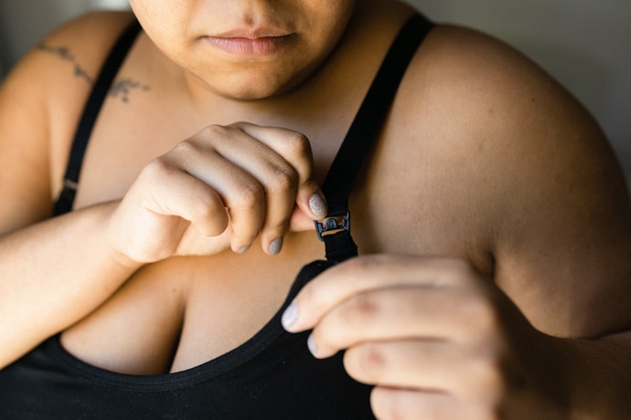 Para Amamentar sem Tirar ou Ajustar a Roupa, Prefira Camisola com Abertura Click
