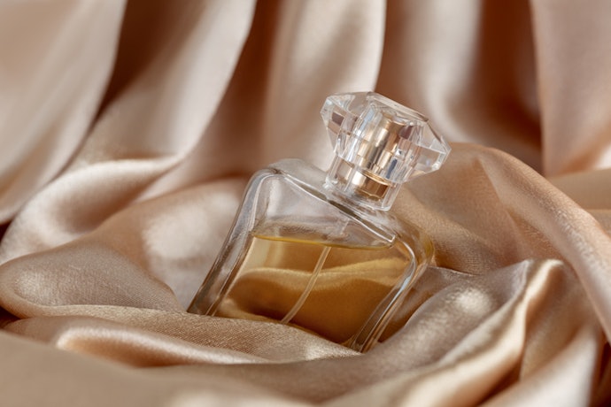 Presente para Namorada até 500 Reais? Aposte em Joia em Prata ou Perfume Importado