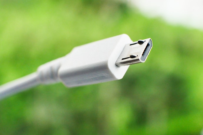 Cabo OTG Micro USB: Compatível com Smartphones e Tablets Antigos