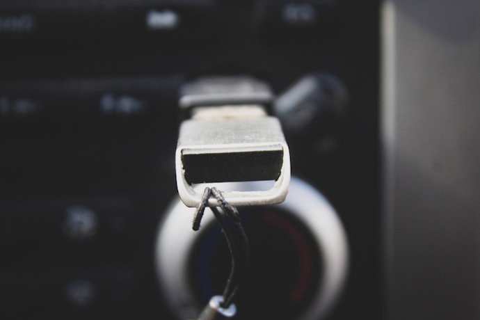 Para Tocar Músicas de Pen Drives, Invista em um Som Automotivo Bluetooth com Entrada USB